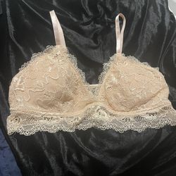 NWOT Size L Forever 21 Beige Padded Pullover Bra