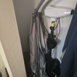 Pexmor 65lb trolling motor and 2 life jackets