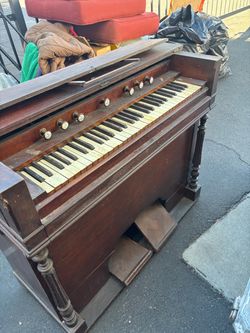 Antique Pump Reed Organ – Wooden Cabinet – For Restoration / Parts