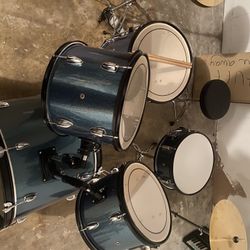 Like New  Adult Drum Set