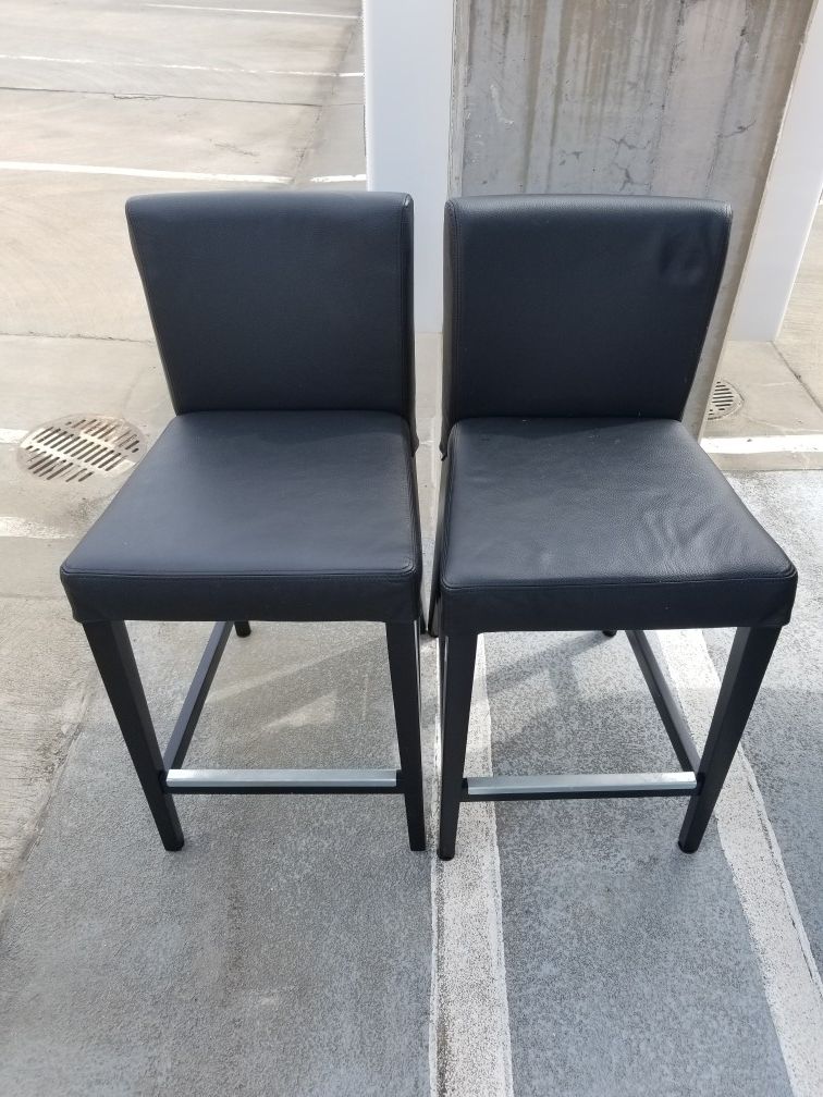 2 bar stool Ikea Henriksdal Bar Stool with backrest / Brown Black Frame / Black Leather