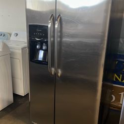 FRIGIDAIRE SIDE BY SIDE STAINLESS STEEL 