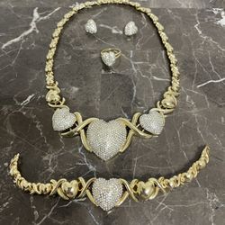 New! Unsed! 18K Gold Plated X and Heart Jewelry Set