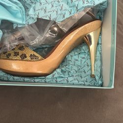 Women’s Shoes