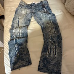 Size 30 Distressed Jeans
