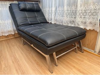 Deluxe modern reclining Sleeper