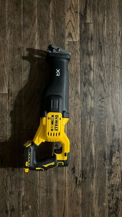 Dewalt saw