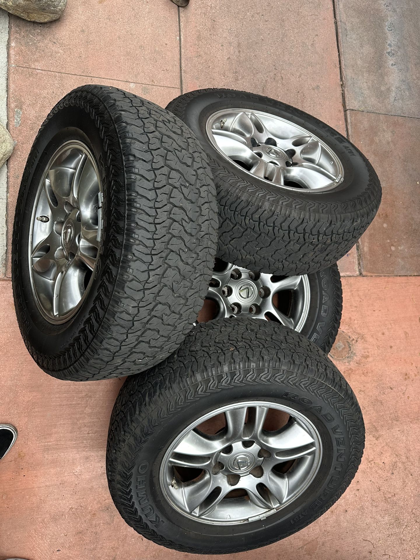Lexus GX470 Wheels & Kumho Roadventure Tires