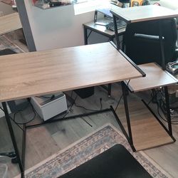 Desk with shelves - free in Cypress
