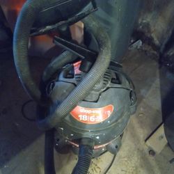 Industrial shopvac with all the attachments