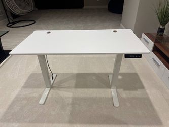 Hight adjustable office table