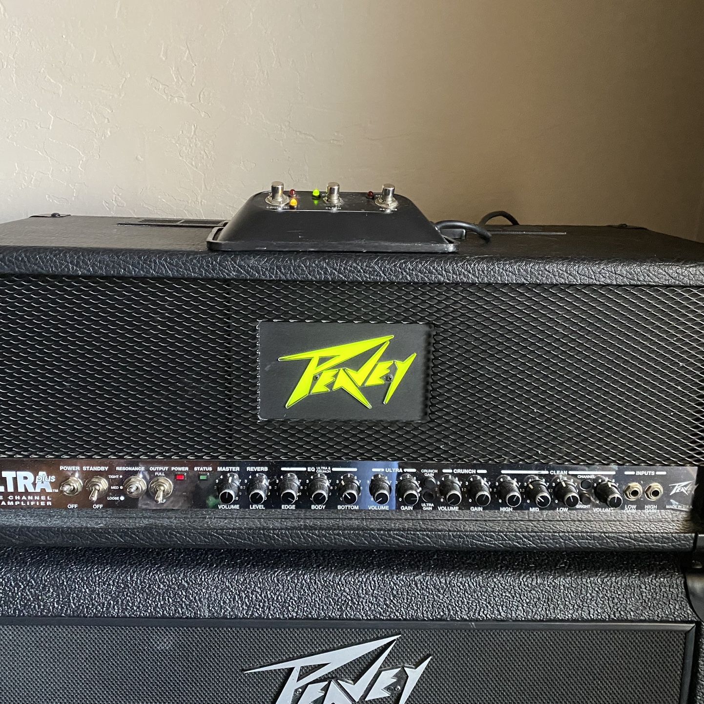 Peavey Ultra Plus W/footswitch for Sale in Mesa, AZ - OfferUp