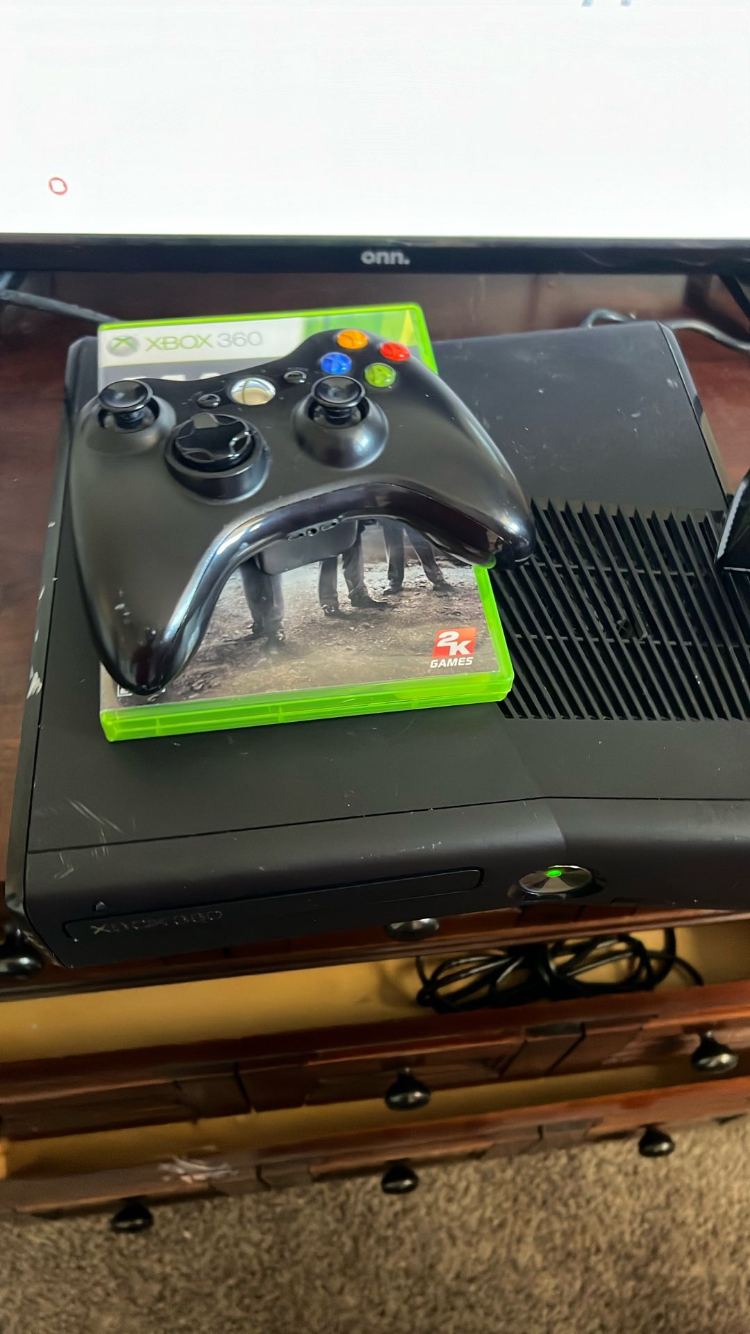 Xbox 360 For 80 Dollars Controll Does Work It Only Needs Battery’s