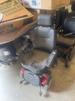 Electric chair for moving. Works