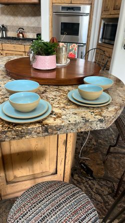 16 -piece Ceramic dinnerware set, light blue, Brand New Still In Original Wrap