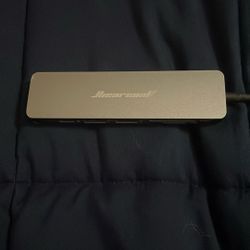 USB Hub Pro