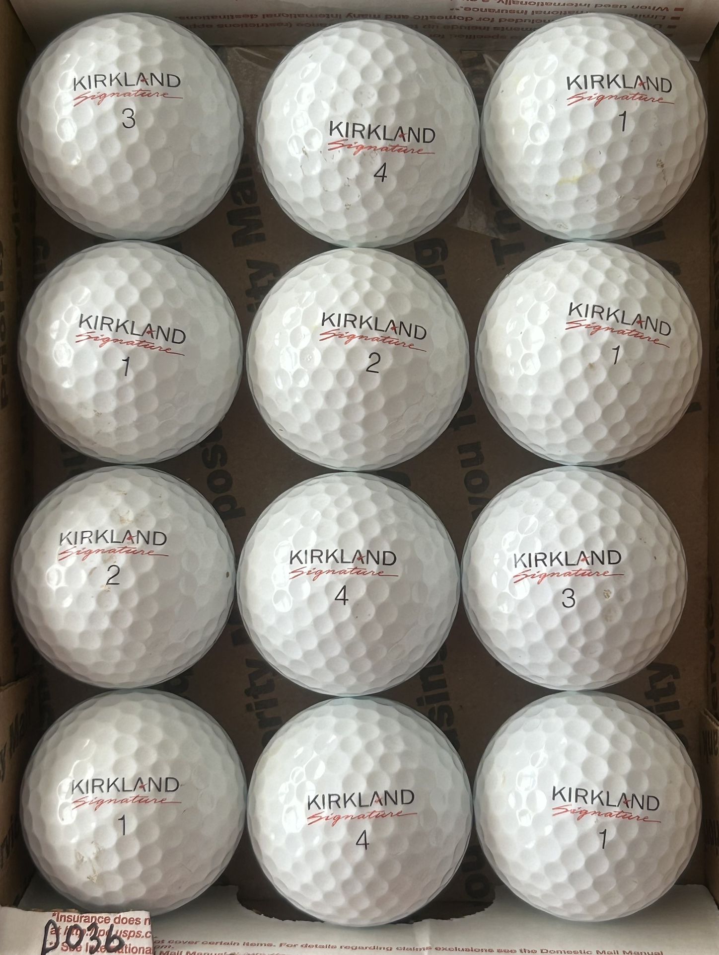 12 Kirkland White Golf Balls 5/4a Lot D036