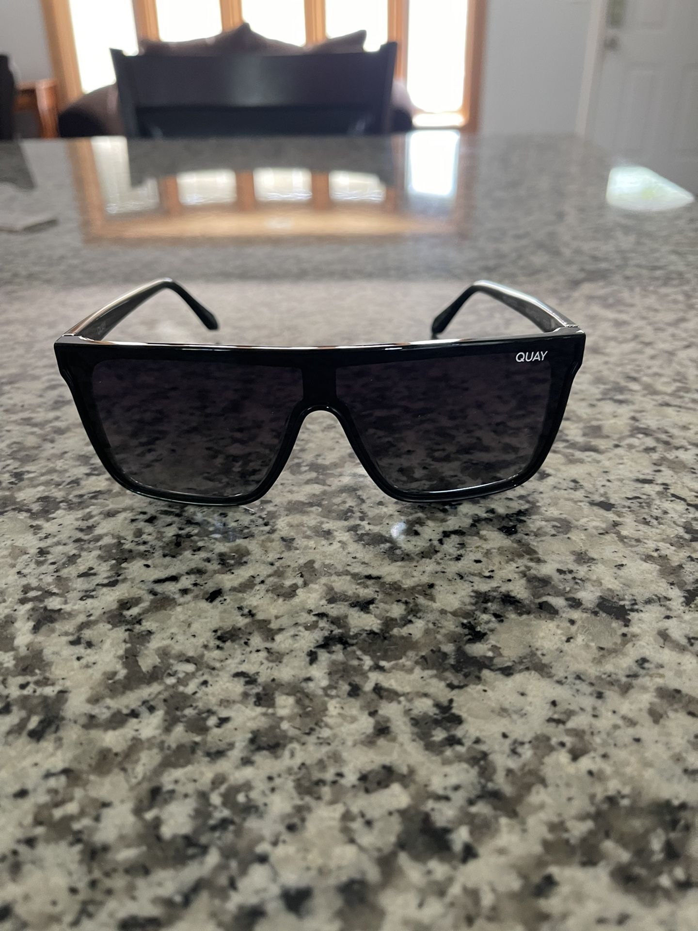 QUAY Nightfall In Black/smoke Polarized Sunglasses
