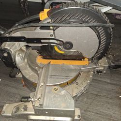 Dealt Dw713 Miter Saw 180 Obo