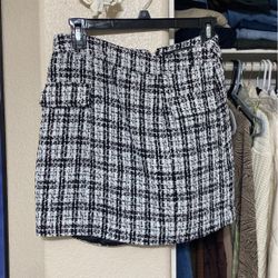 Forever 21 Chic Skirt With Pockets 