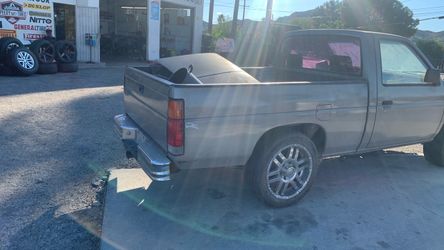 1989 Nissan Pickup