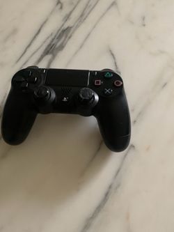 PS4 controller