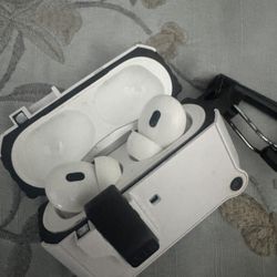 Apple AirPod Pro 2 With Case