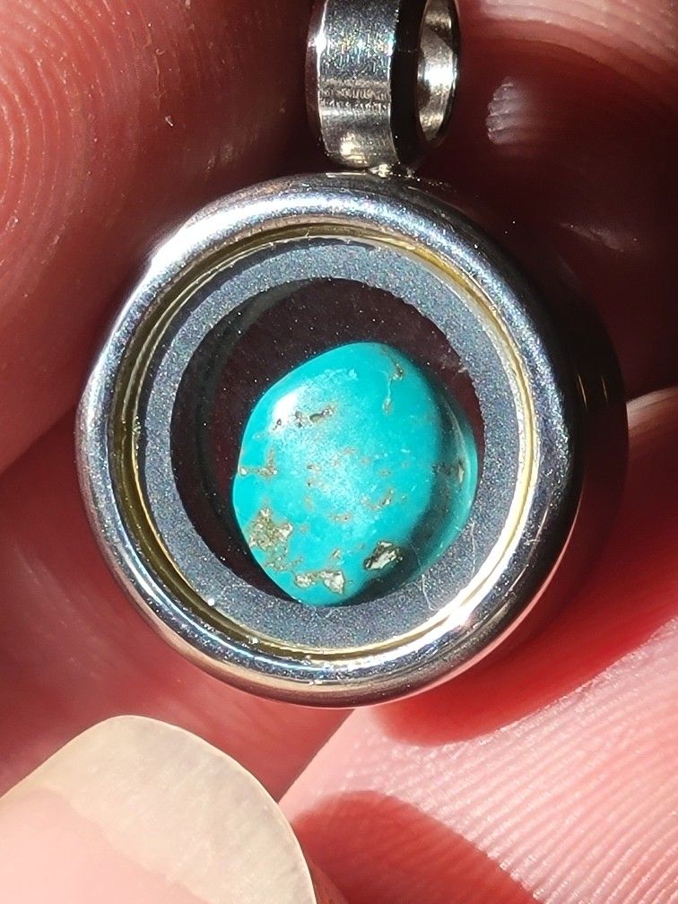 15mm Turquoise Crystal Pendant - New