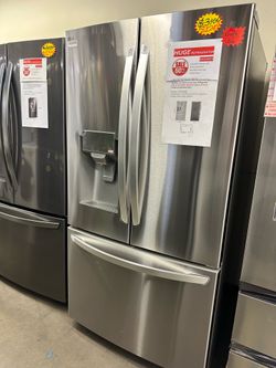 SALE🚨28 cu. ft. 3 Door French Door Refrigerator with Ice and Water Dispenser and Craft Ice
