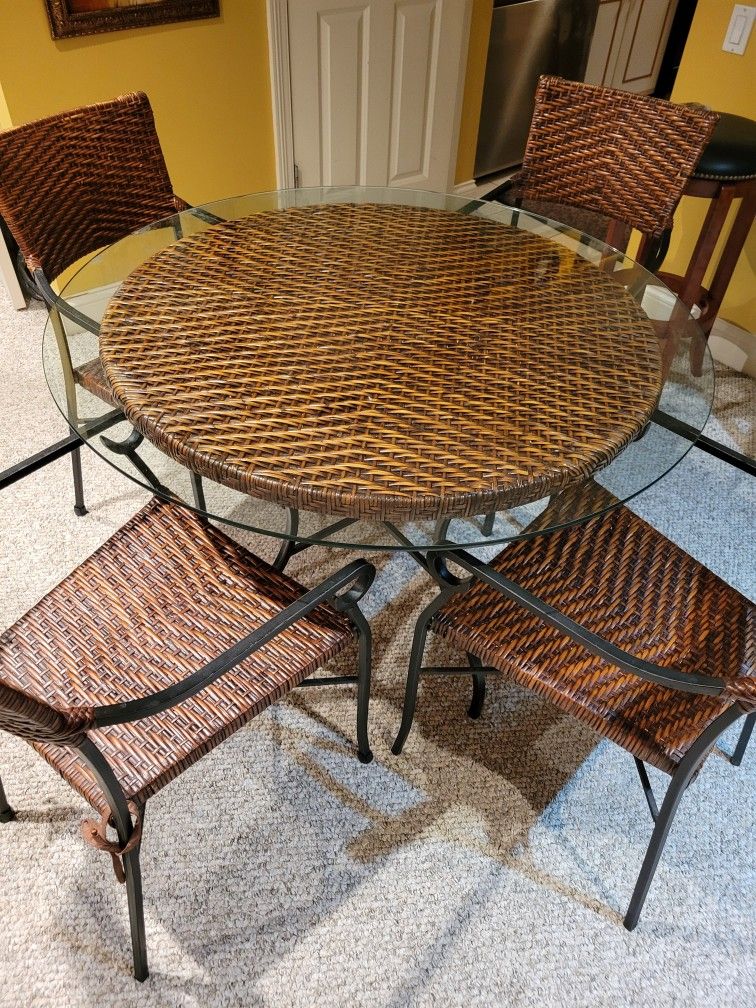 Kitchen Table And Chairs