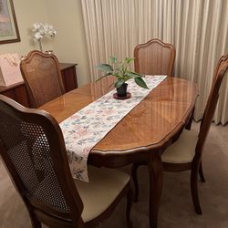 Vintage Thomasville Dining Table Set 