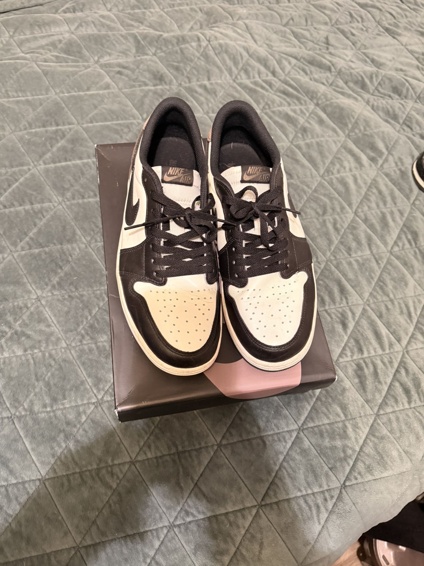 Air Jordan 1 Mocha Low 