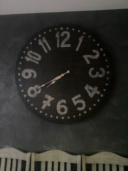 Signature Design by Ashley® Brone Black/White Wall Clock