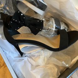 Torrid Size 8 Black Bow Ankle Heel