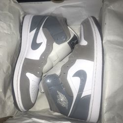 Air Jordan 1 Mid Se 