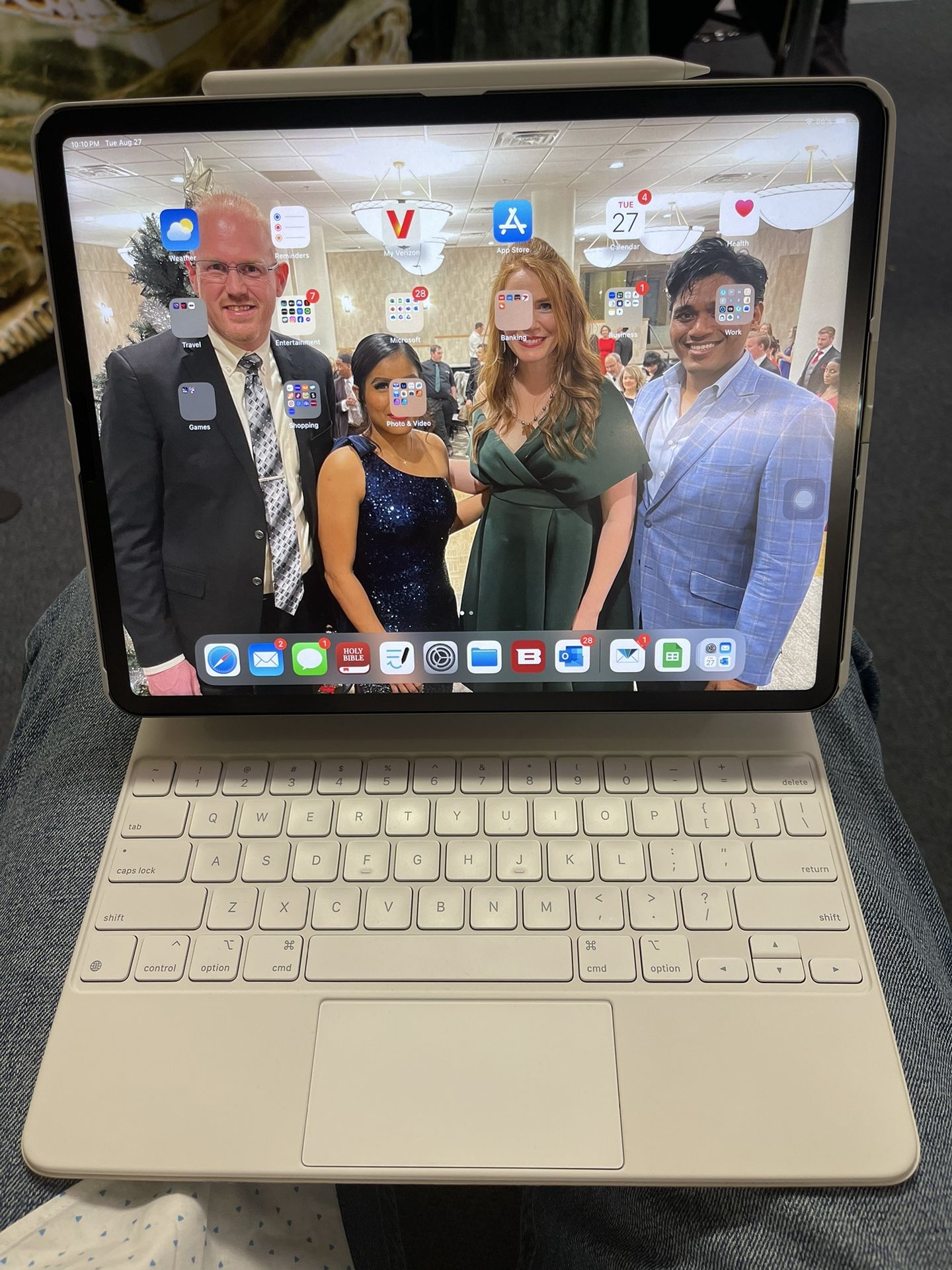 M1 iPad Pro, Magic Keyboard, Apple Pencil