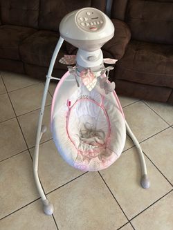 Fisher-Price Baby Swing with Mobile