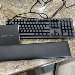 Razer Huntsman V2 Gaming keyboard 