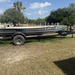 17 Ft Aluminum Jon Boat 