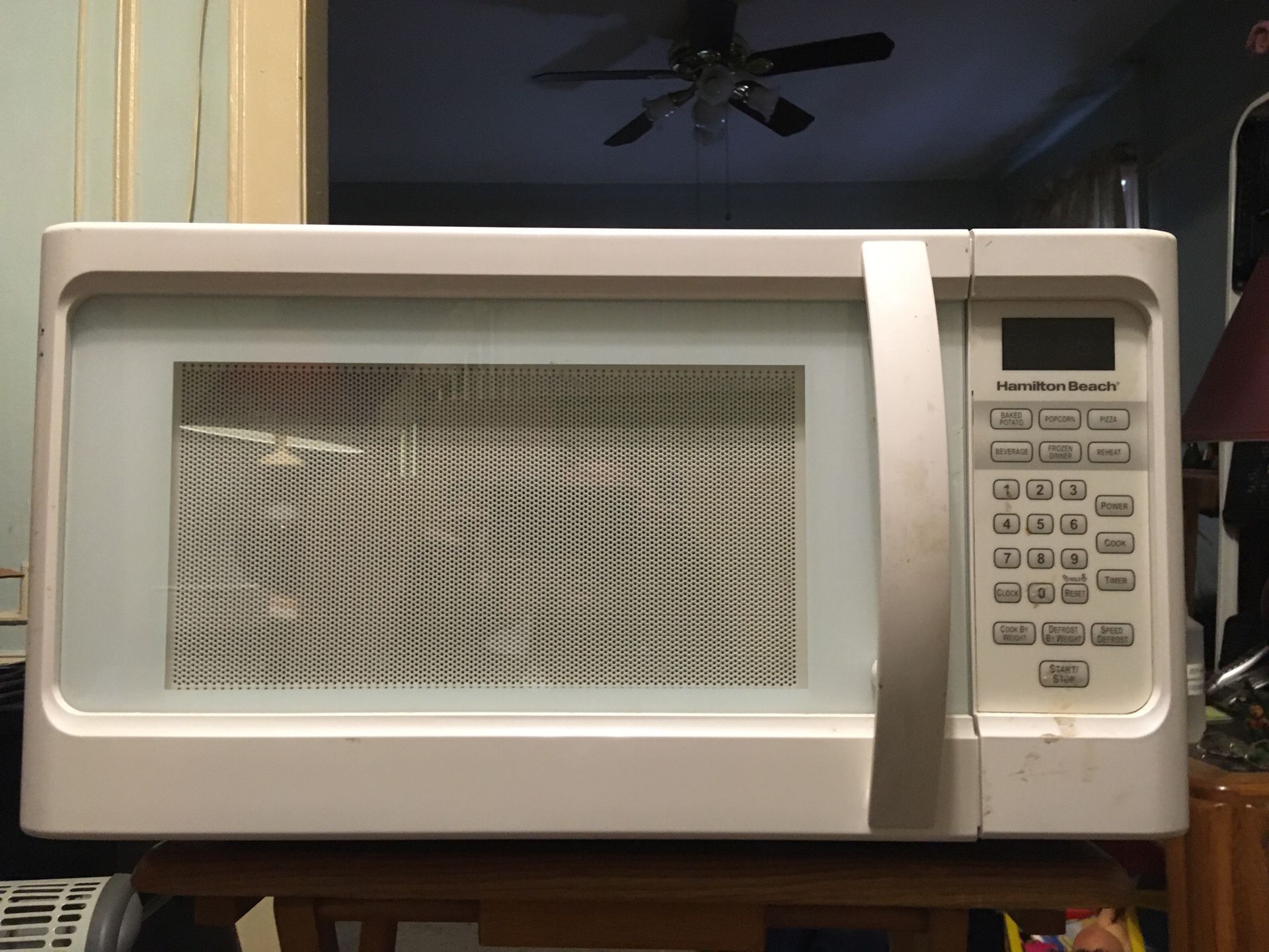 1000 watt Hamilton Beach Microwave