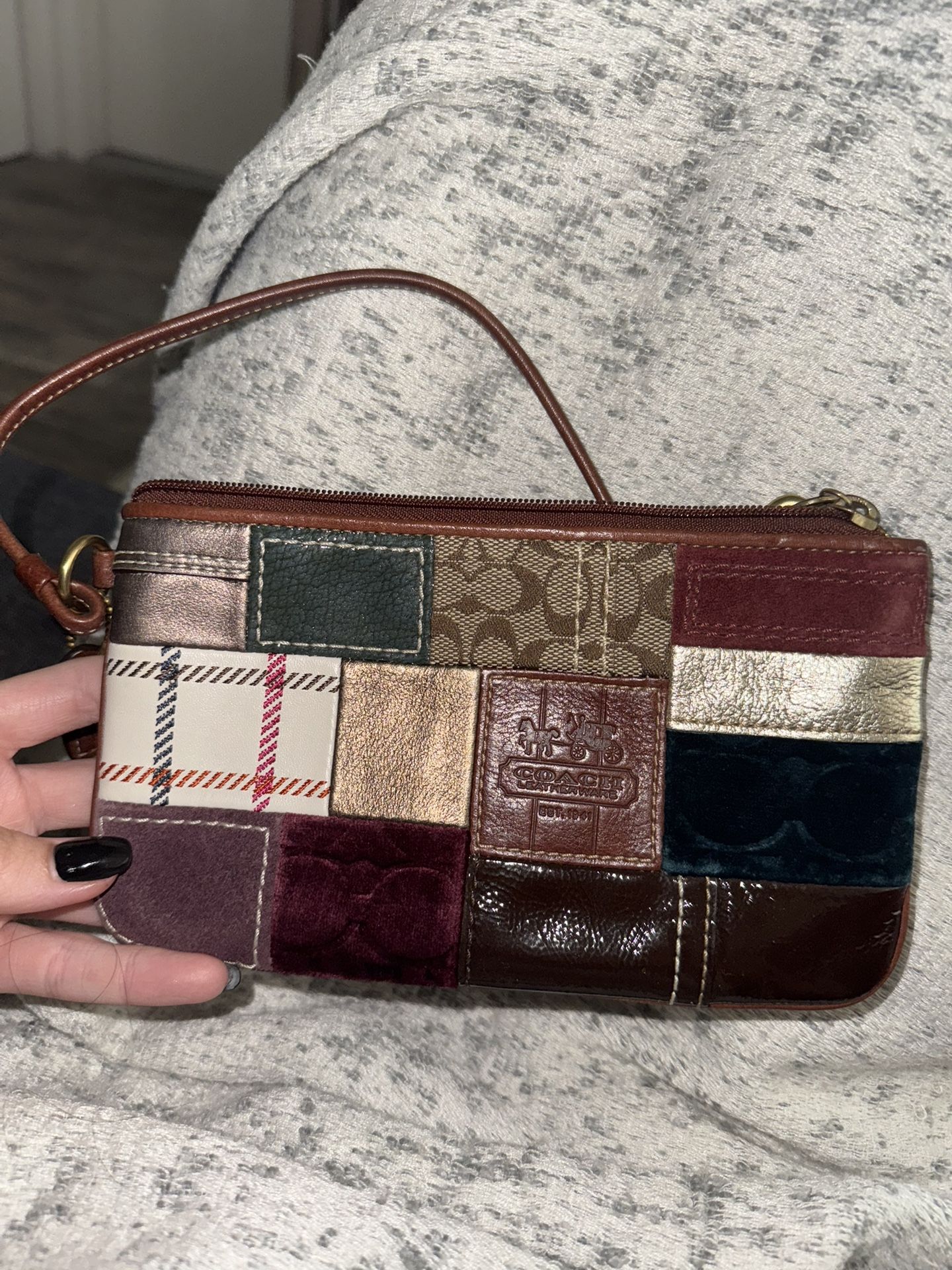 Coach wristlet / Small Shoulder Bag
