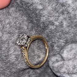 Diamond Cluster Engagement Ring (1 ct. t.w.) in 14KYellow Gold 
