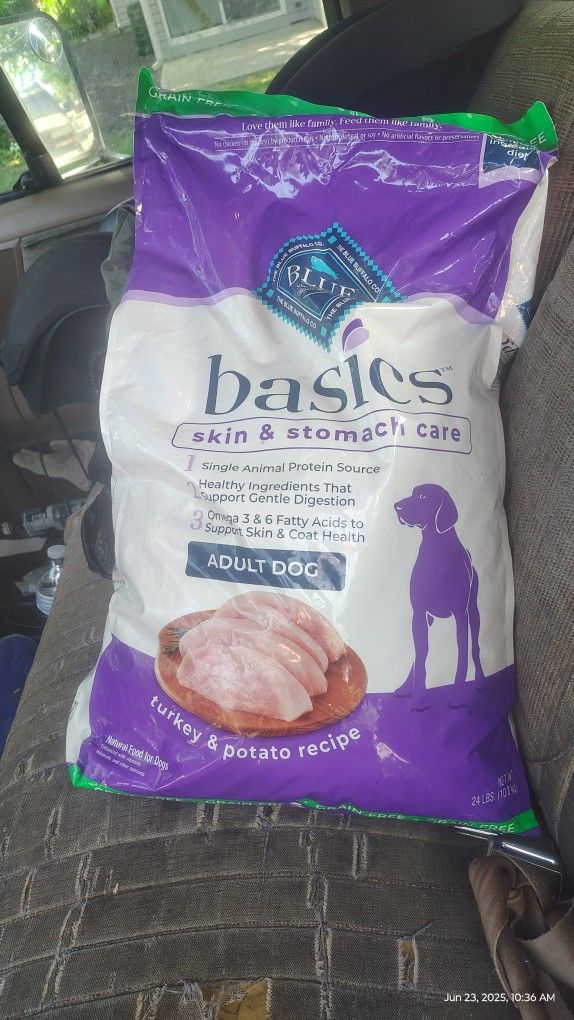 Blue Buffalo Brand New 24 Lb Dog Food