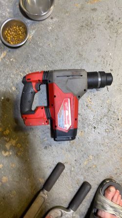 Milwaukee  M-18