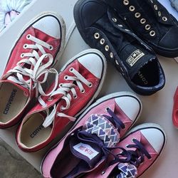 Womens Size 7 Converse 