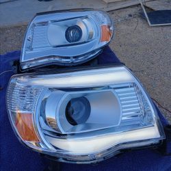 2005 - 2011 TOYOTA TACOMA LED DRL PROJECTOR HEADLIGHTS 