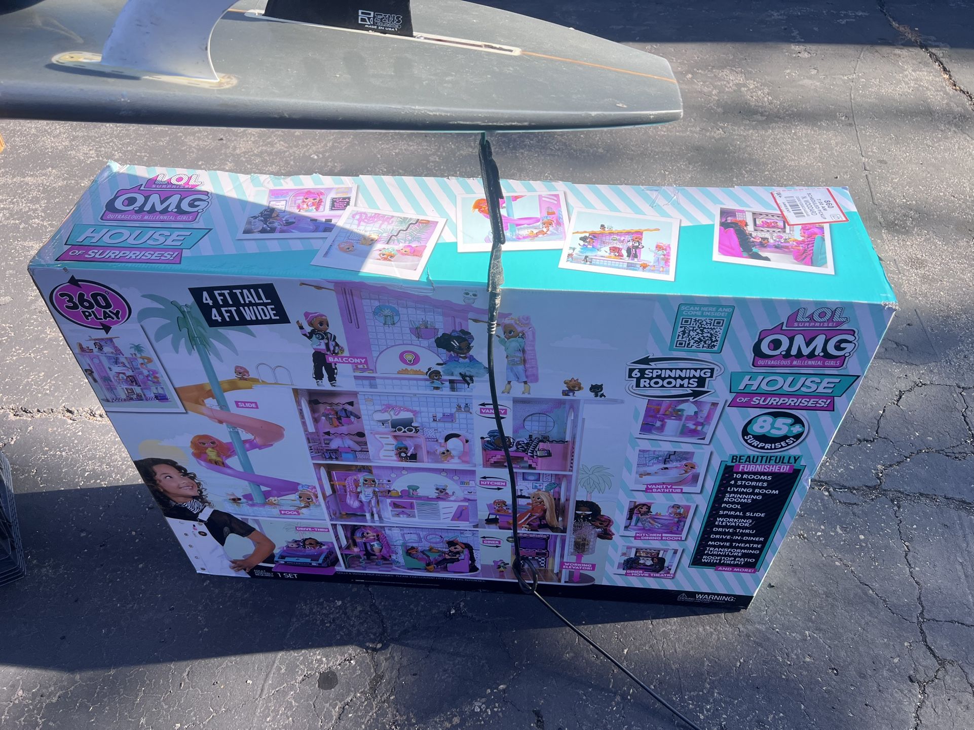 LOL Doll House Brand New 360 Play lol
