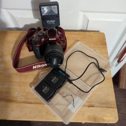 Nikon D3400 Red Camera for Sale in Clinton, MD - OfferUp