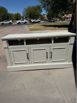 Wood media cabinet