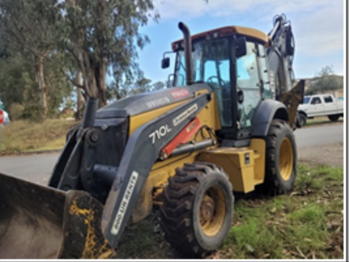 John Deere 710 Backhoe